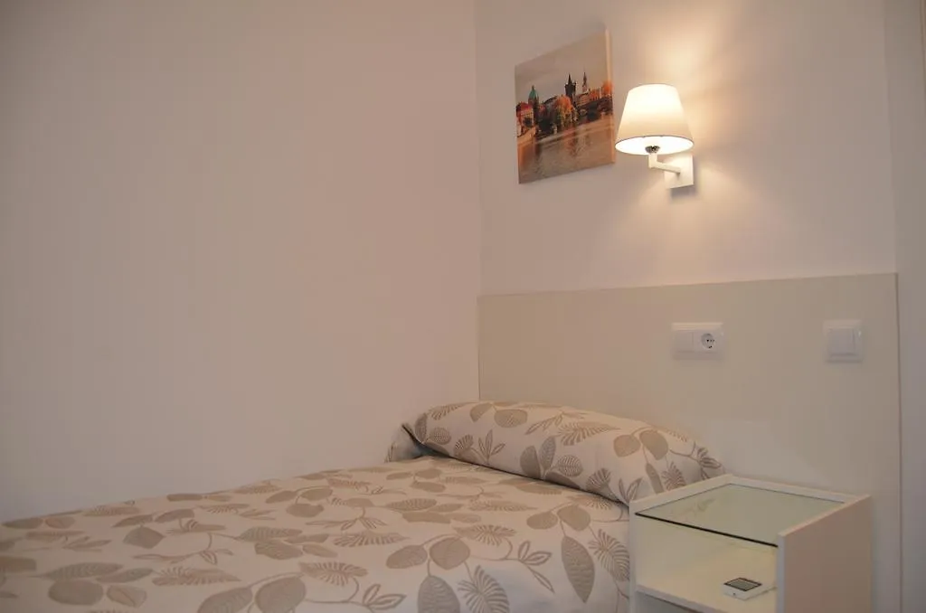 Апартаменты Apartsuits Tarragona Rambla Nova 24 0*,  Испания