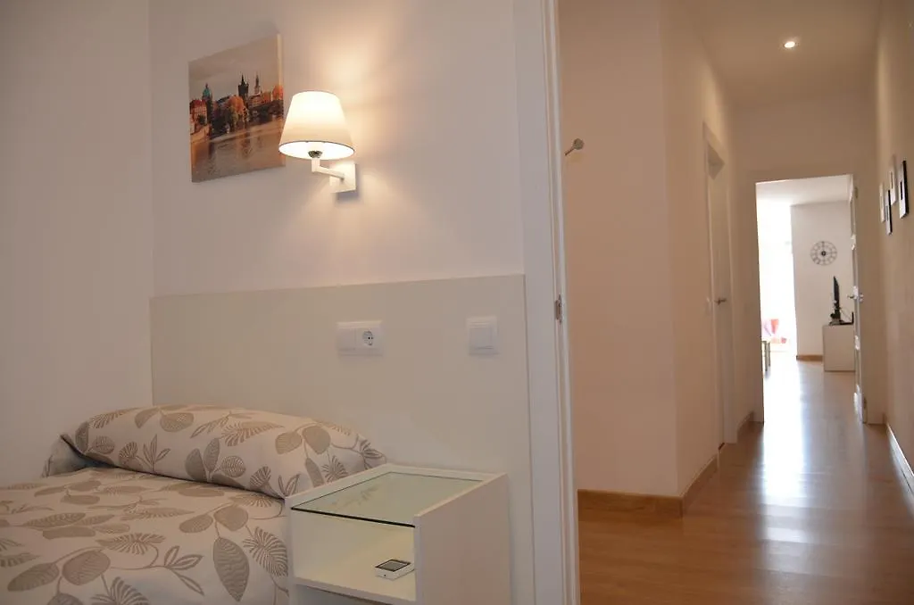 Apartsuits Tarragona Rambla Nova 24 0*,